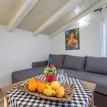 Gostinjska kuća Casa Monshego 3*