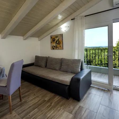 게스트하우스 Casa Monshego 3*